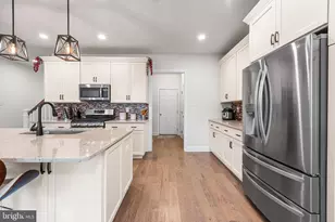342 Ridgewood Dr, Royersford, PA 19468 - Photo 10