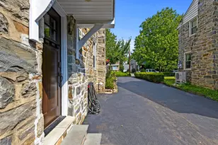 133 Sutton Rd, Ardmore, PA 19003 - Photo 4