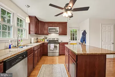 205 E 10th Avenue, Conshohocken, PA 19428 - Photo 6