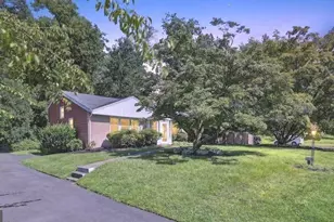 840 Pembroke Rd, Rydal, PA 19046 - Photo 1