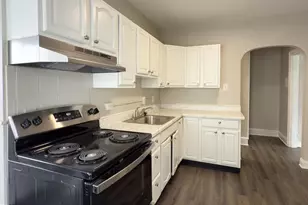332 Chestnut St, Pottstown, PA 19464 - Photo 2