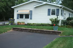 20 Chestnut Ct E, Harleysville, PA 19438 - Photo 2