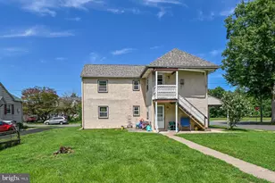 224 Henry St, Pottstown, PA 19464 - Photo 1