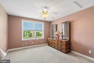 1032 Burgundy Cir, Pennsburg, PA 18073 - Photo 26