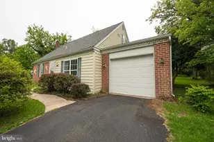 134 Primrose Ln, Pottstown, PA 19464 - Photo 1