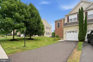 526 Clearview Dr, Souderton, PA 18964 - Photo 2
