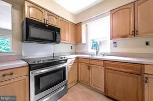 215 Goshen Rd, Schwenksville, PA 19473 - Photo 2