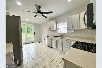 120 W 3rd Street, Bridgeport, PA 19405 - Photo 2
