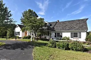 119 Colonial Dr, Perkiomenville, PA 18074 - Photo 2