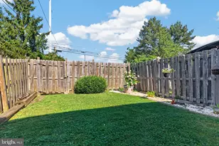 2002 Bayless Pl, Eagleville, PA 19403 - Photo 4