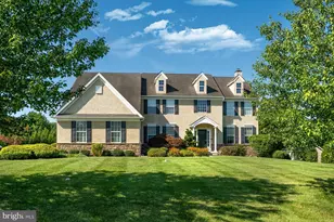 962 Hampton Rd, Collegeville, PA 19426 - Photo 2