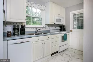 54 Burnside Ave, Norristown, PA 19403 - Photo 16