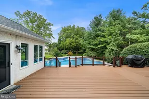 2111 Peregrine Cir, Audubon, PA 19403 - Photo 8
