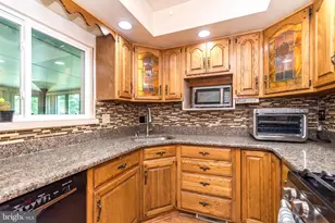 51 St Dunstans Rd, Hatboro, PA 19040 - Photo 10
