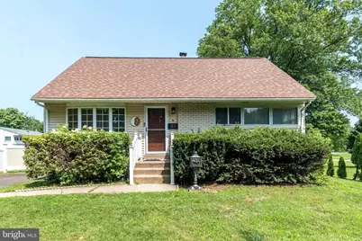 51 Saint Dunstans Road, Hatboro, PA 19040 - Photo 2