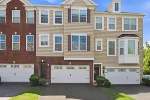 19 Rosy Ridge Ct, Telford, PA 18969 - Photo 2