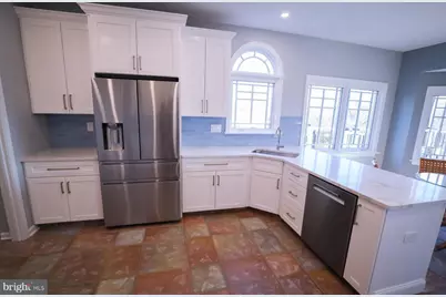 102 Waterview Drive, Eagleville, PA 19403 - Photo 2