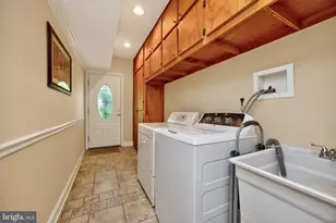 409 Laurel Ln, West Norriton, PA 19403 - Photo 18