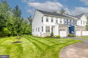 401 Wynstone Ct, Colmar, PA 18915 - Photo 2