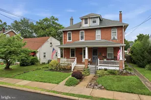 237 W Hamlin Ave, Telford, PA 18969 - Photo 2