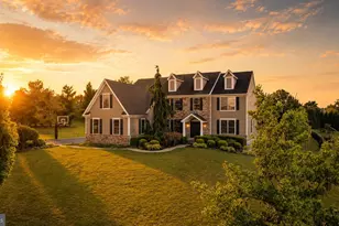 200 Fairway Ct, Harleysville, PA 19438 - Photo 2