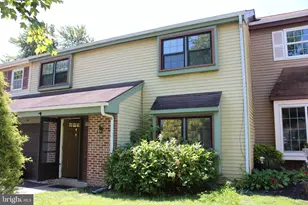 36 Greenwoods Dr, Horsham, PA 19044 - Photo 2