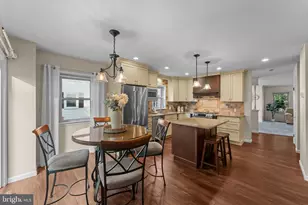 237 Georgetowne Ct, Royersford, PA 19468 - Photo 10