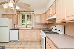 1605 Hillcrest Rd, Glenside, PA 19038 - Photo 4