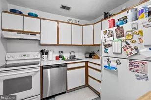 27 Hatters Ct, Hatboro, PA 19040 - Photo 8