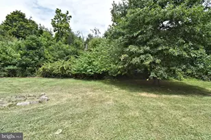 1066 Manatawny St, Pottstown, PA 19464 - Photo 36