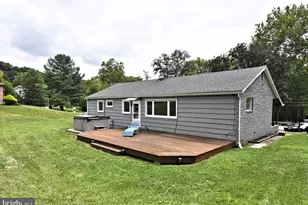 1066 Manatawny St, Pottstown, PA 19464 - Photo 28