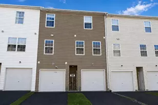 2034 Berkeley Dr, Pennsburg, PA 18073 - Photo 18