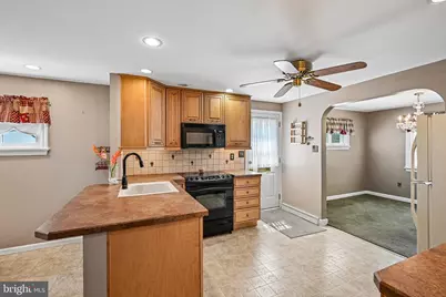 819 E Hancock Street, Lansdale, PA 19446 - Photo 18