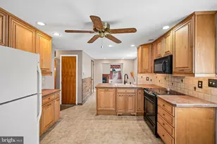 819 E Hancock St, Lansdale, PA 19446 - Photo 16