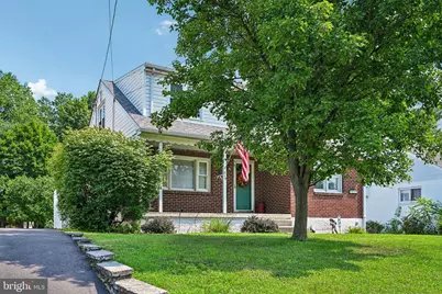 819 E Hancock Street, Lansdale, PA 19446 - Photo 2