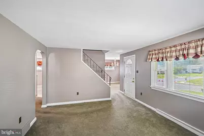 819 E Hancock Street, Lansdale, PA 19446 - Photo 6