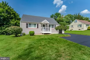 955 Bridge Rd, Collegeville, PA 19426 - Photo 2