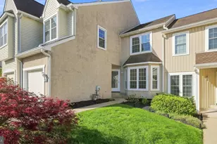 432 Country Club Dr, Lansdale, PA 19446 - Photo 2