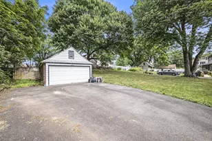 524 Continental Rd, Hatboro, PA 19040 - Photo 22