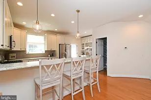 313 W 3rd Ave, Conshohocken, PA 19428 - Photo 14
