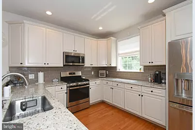 313 W 3rd Avenue, Conshohocken, PA 19428 - Photo 16