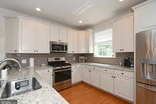 313 W 3rd Ave, Conshohocken, PA 19428 - Photo 16