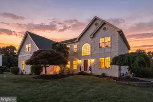 640 Willowbend Dr, Blue Bell, PA 19422 - Photo 2