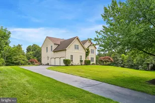 640 Willowbend Dr, Blue Bell, PA 19422 - Photo 4