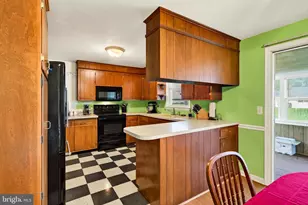 141 E Spruce St, Gilbertsville, PA 19525 - Photo 12