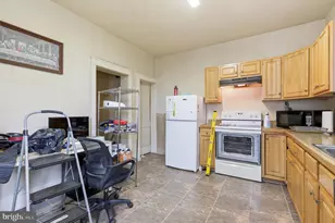 952 Queen St, Pottstown, PA 19464 - Photo 16
