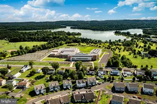 909 Still Waters, Pennsburg, PA 18073 - Photo 6