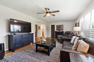 2050 Price Rd, Pennsburg, PA 18073 - Photo 6