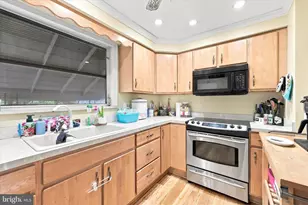 111 W 5th St, Bridgeport, PA 19405 - Photo 10