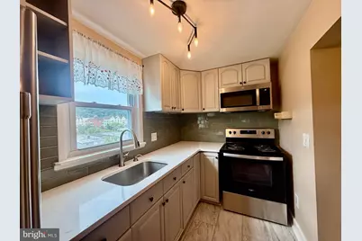 367 E Hector Street, Conshohocken, PA 19428 - Photo 6